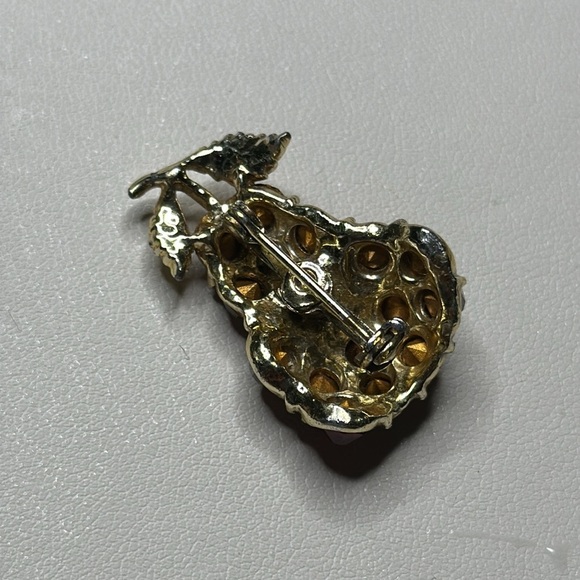 Vintage Rare red pear crystal brooch - Picture 5 of 7